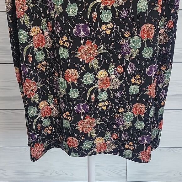 LulaRoe NWT floral print tunic top for women Size S ( runs big ) - Picture 3 of 13